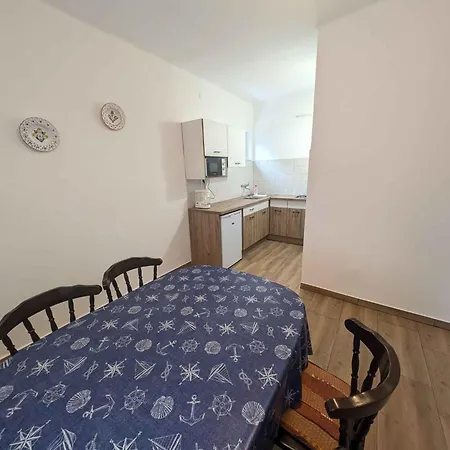 In - Balaton 54662 * Zamárdi