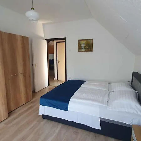 Apartment In - Balaton 54662 Zamardi